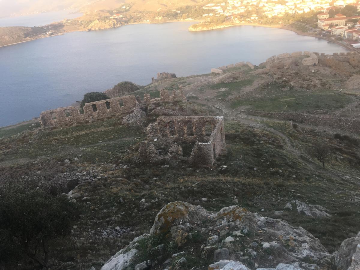 Yunan, Baltacı Mehmet Paşa’nın mezarının yerine merdiven yaptı