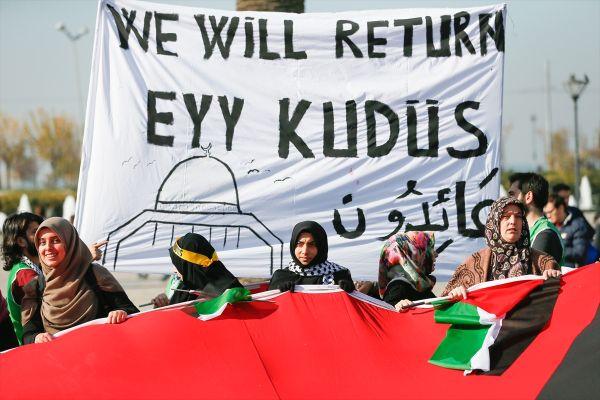 İzmir'de Kudüs protestosu