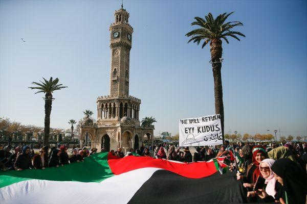 İzmir'de Kudüs protestosu