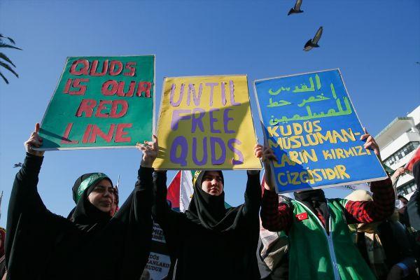 İzmir'de Kudüs protestosu