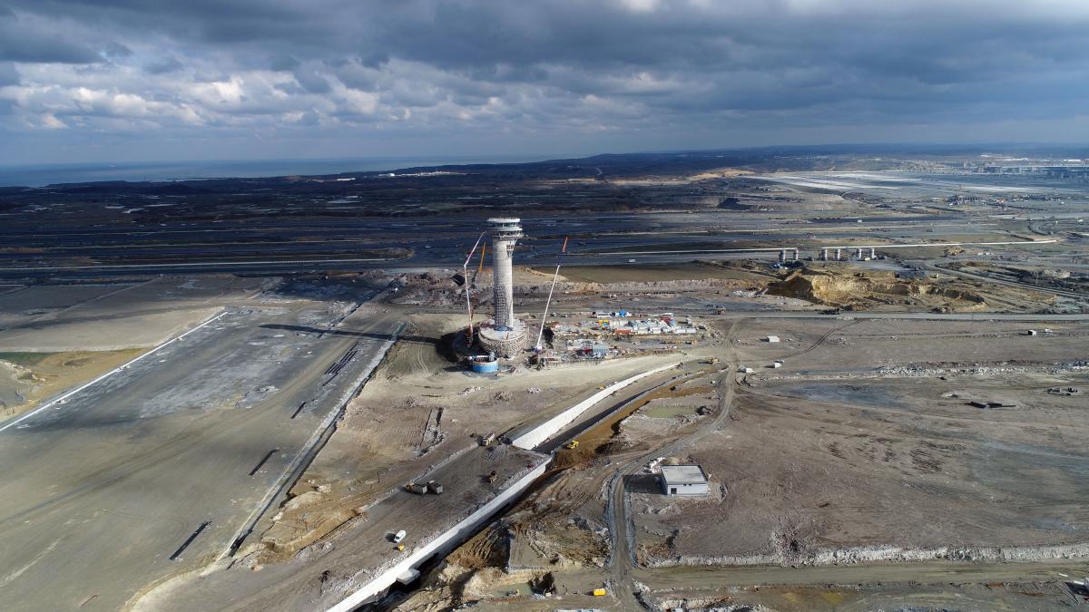 3. Havalimanı’nın kulesinin yüksekliği 90 metreye ulaştı