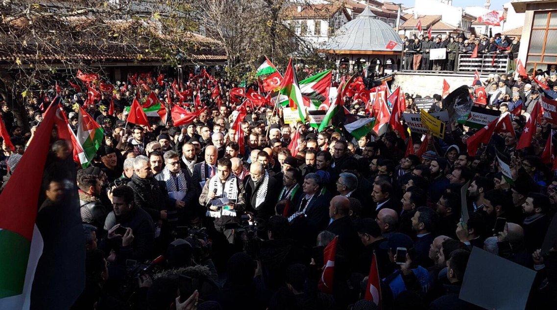 Konya'da dualarla Kudüs protestosu