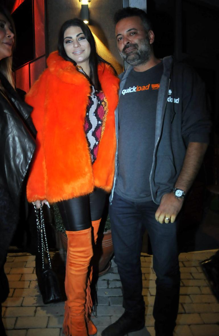 Süreyya Yalçın gecelerde