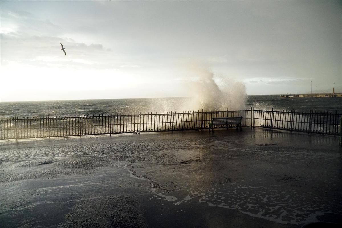 Deniz ve hava trafiğin lodos engeli