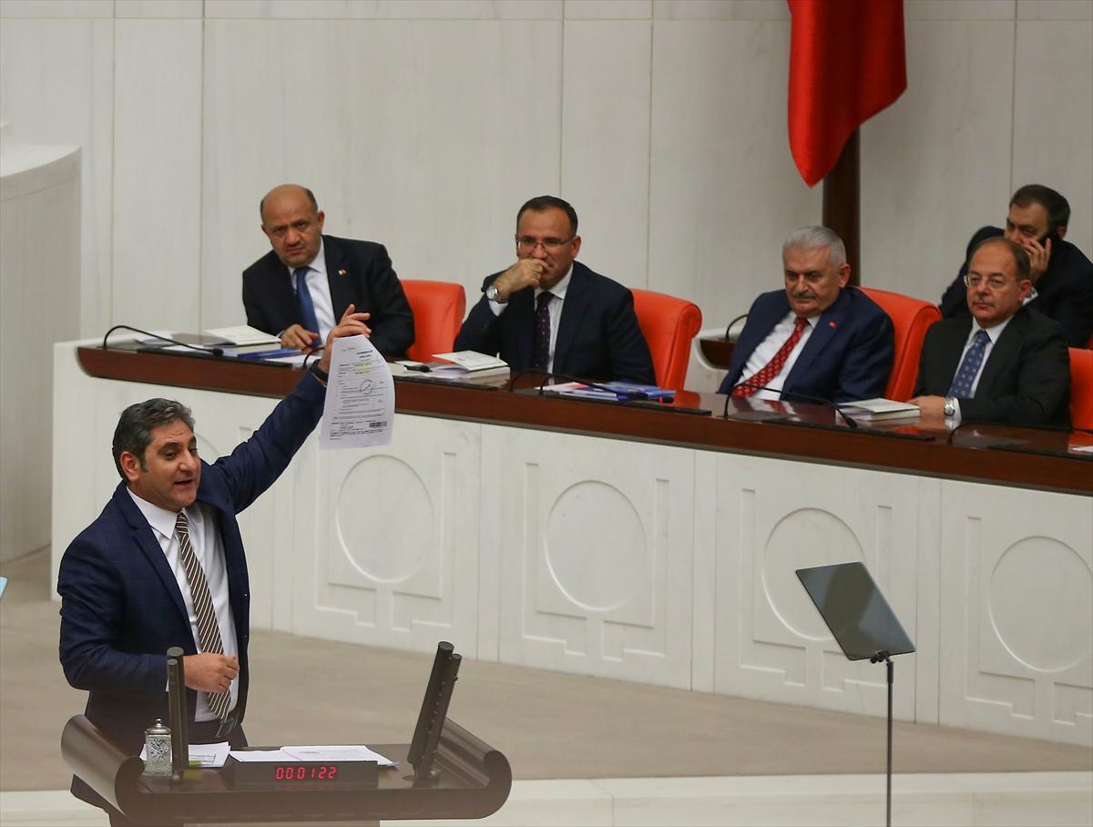 AK Partili Elitaş CHP'nin Man Adası belgelerini kürsüde yırttı