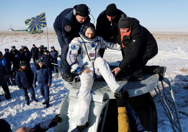 Üç astronot uzaydan dönüş yaptı