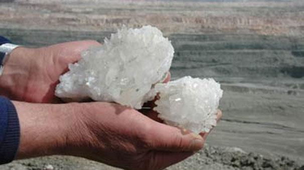 Albayrak: Gemilerimiz Türk bayrağıyla sondaj yapacak