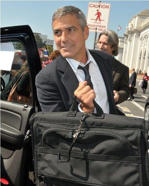 Clooney'den arkadaşlarına 14 milyon dolar hediye