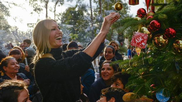 Çağla Şıkel: Mutluluklar diliyorum