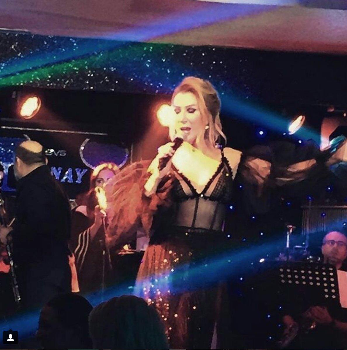 Seda Sayan sahnelere geri döndü