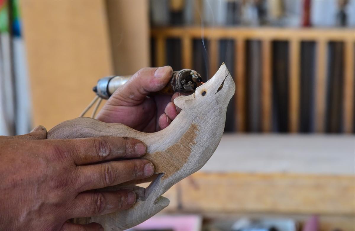 Bahçeli'ye Bitlis'ten bozkurtlu baston