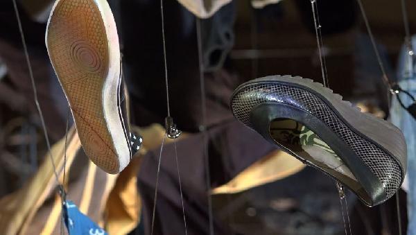 Kilisede mülteci sergisi