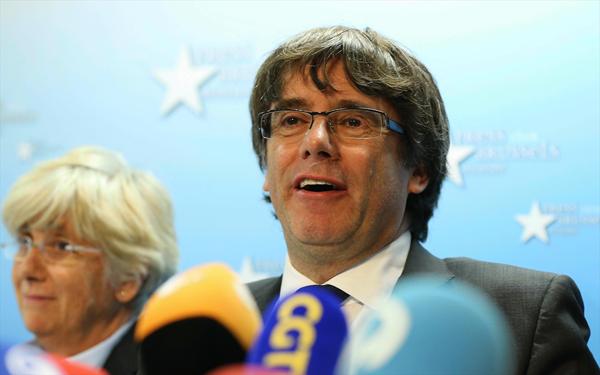 Katalanlar seçimi rekor katılımla kazandı