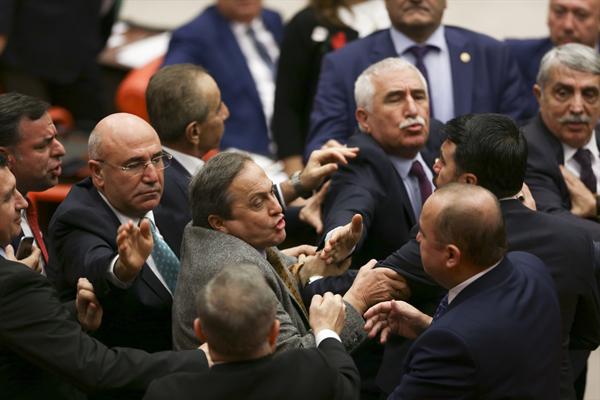 Meclis'te 2017'nin son kavgası