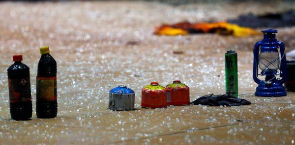 Almanya'da SPD binasına araç daldı