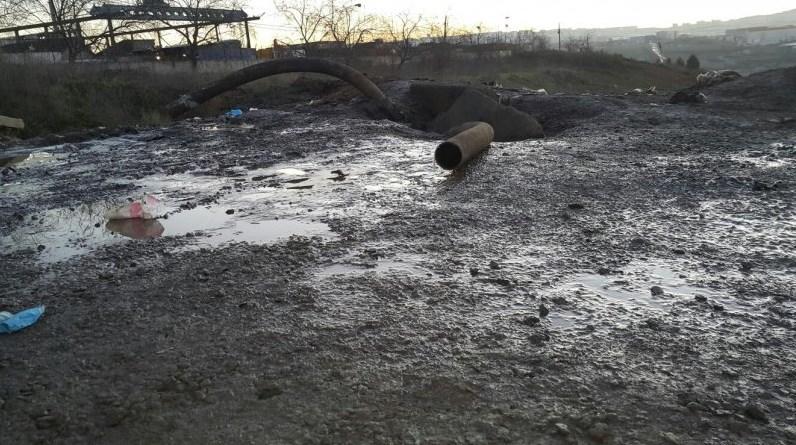 Tuzla'da kokuya neden olan 4 kamyon yakalandı