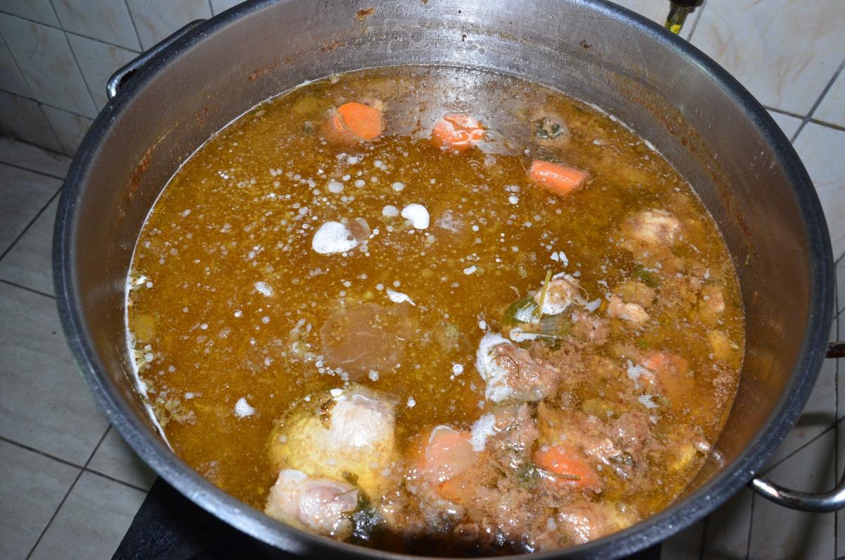 Balıkesir'in etli çorbası her derde deva