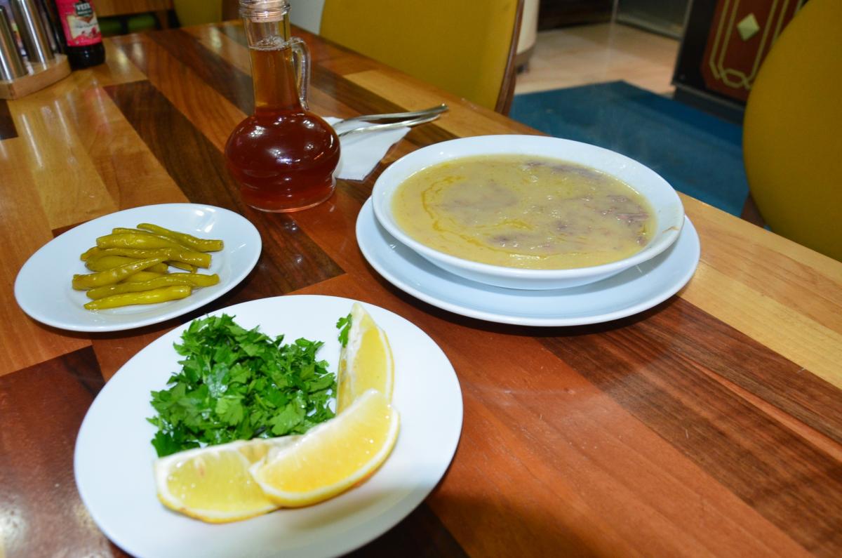 Balıkesir'in etli çorbası her derde deva