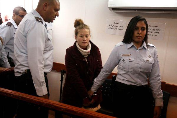 Filistinli cesur kız Temimi'nin gözaltı süresi uzadı