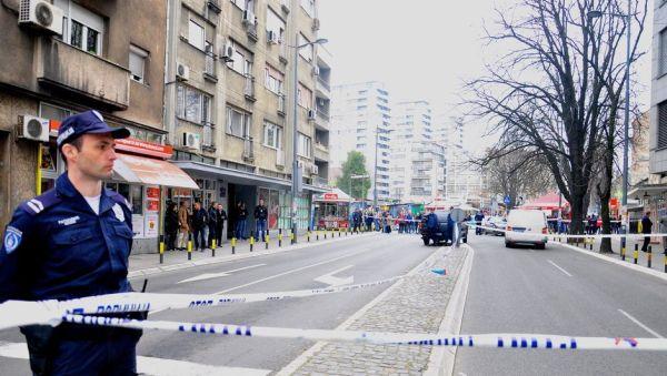Belgrad’da silahlı panik