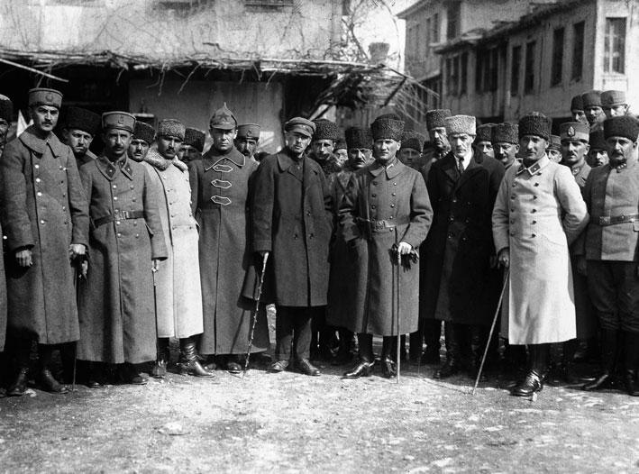 Atatürk'ün el yazısıyla Komünist Parti'nin kuruluş emri