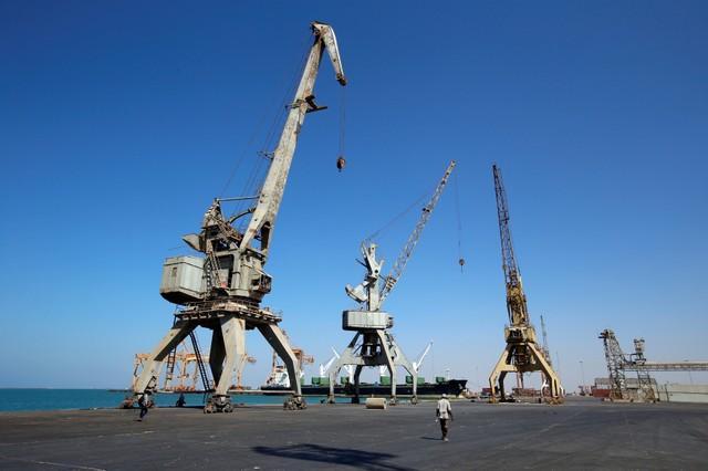 Husiler tehdit etti: Kızıldeniz'i kapatırız