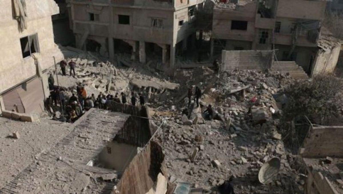 Ablukadaki Doğu Guta'ya saldırılar sürüyor