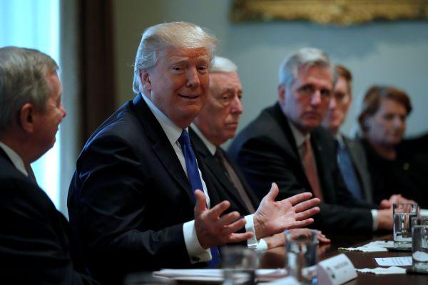 Trump muhtemel rakibi Oprah'a meydan okudu