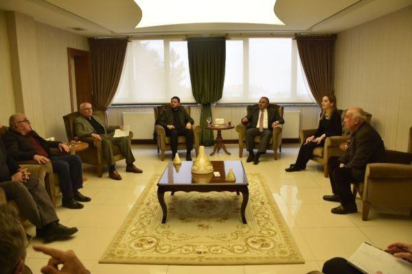 Başkan Ay, kalıcı konut mahalle muhtarıyla bir arada