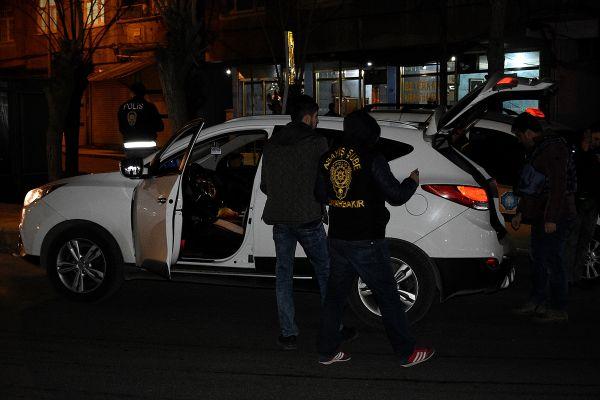 Diyarbakır'da 13 yoklama kaçağına tebligat yapıldı
