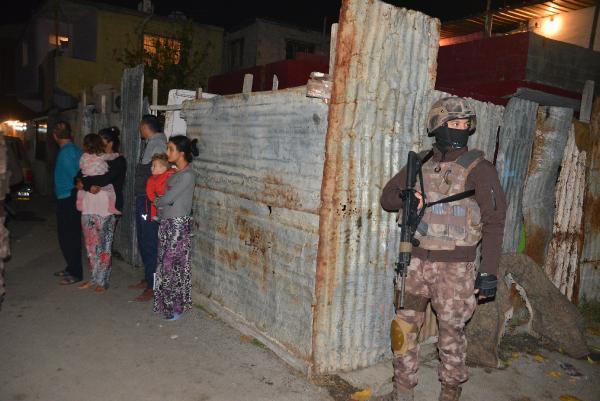 Adana'da Conolara 100 polisle operasyon