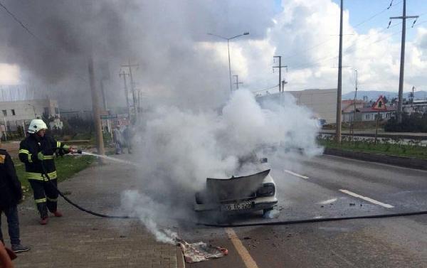 Aydın'da seyir halindeki otomobil yandı