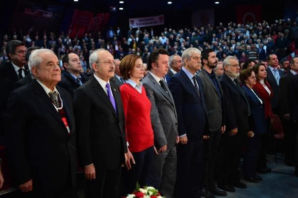 CHP'de yine olaylı kongre