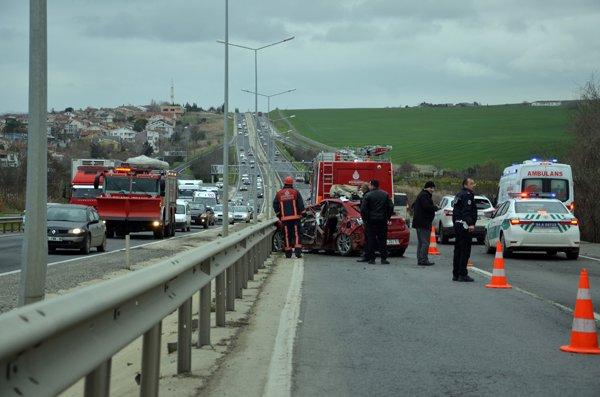 Ağaçları devirdi, bariyerlere çarparak durabildi