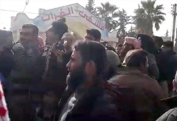 Menbiç halkı: PKK kenti terk etsin