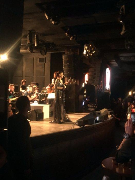 Yıldız Tilbe hayranlarıyla buluştu