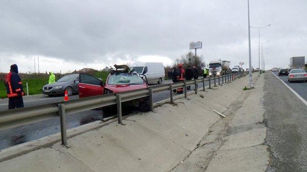 Ağaçları devirdi, bariyerlere çarparak durabildi