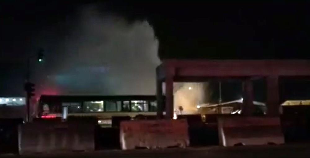 Bursa’da patlayan su borusu trafiği felç etti