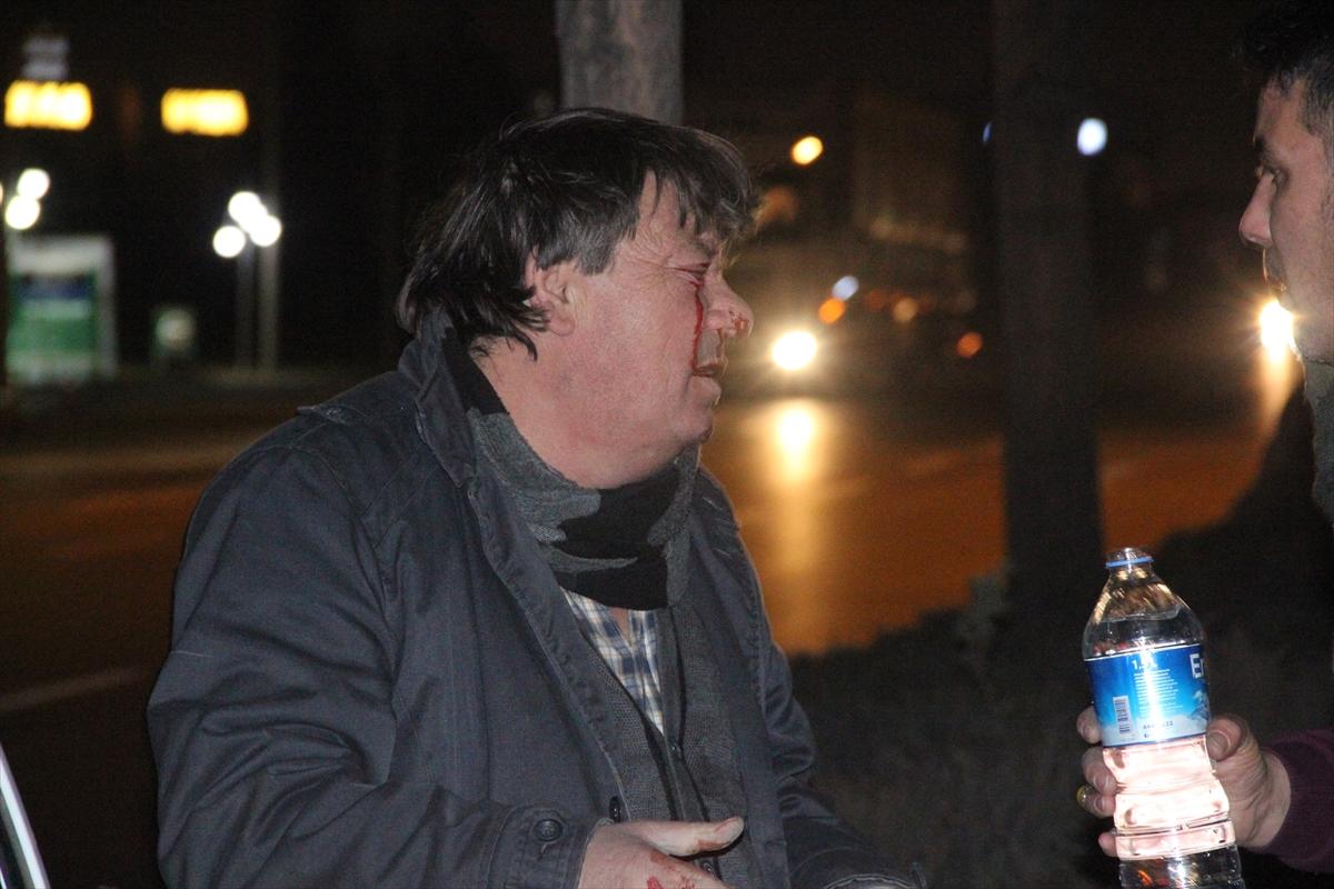 Alkollü sürücü aydınlatma direğine çarptı