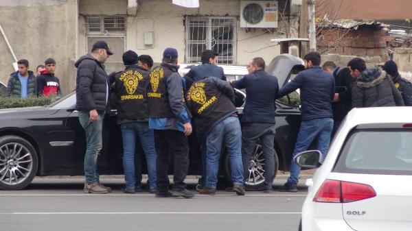 Diyarbakır'da iki grup çatıştı: 2 ölü