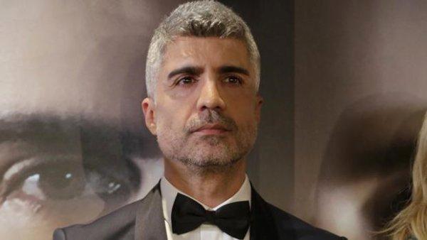 Özcan Deniz biseksüel davasını kazandı