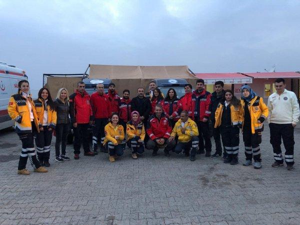 Suriye sınırına tıbbi müdahale personeli gönderildi