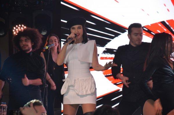 Gülşen'in Adriana Lima şaşkınlığı