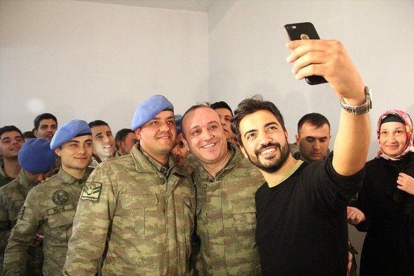 Diyarbakır'da askerlere moral konseri