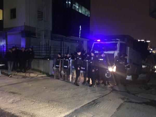 Ülkü Ocakları'ndan Sözcü gazetesine siyah çelenk