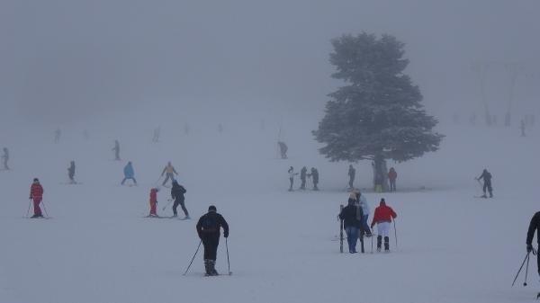 Uludağ'da kar kalınlığı 1 metreyi buldu
