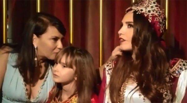 Yeşim Salkım ağladı