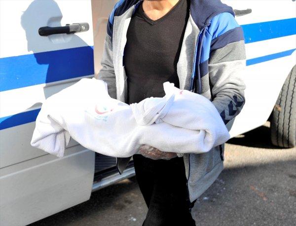 Hadi bebeği, babası susmuyor diye duvara vurup öldürmüş