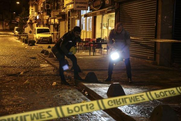Beyoğlu'nda silahlı saldırı: 3 yaralı