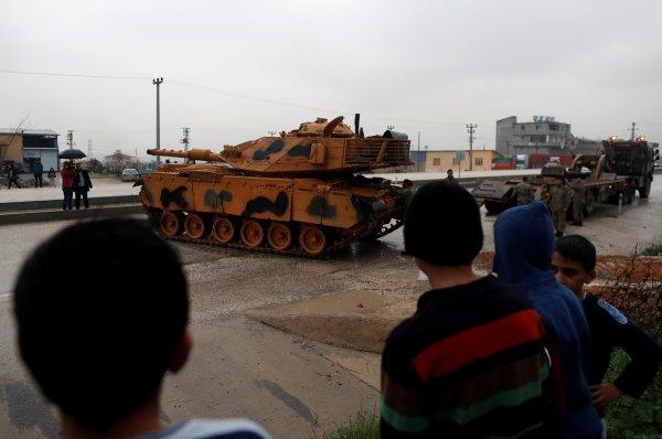 Türk tankları Reyhanlı'da